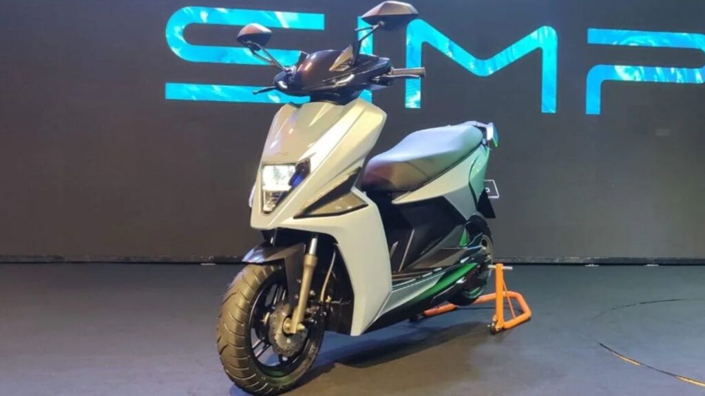 OLA को टक्कर देने आई Simple Energy One इलेक्ट्रिक स्कूटर, 212KM की रेंज के साथ लॉन्च