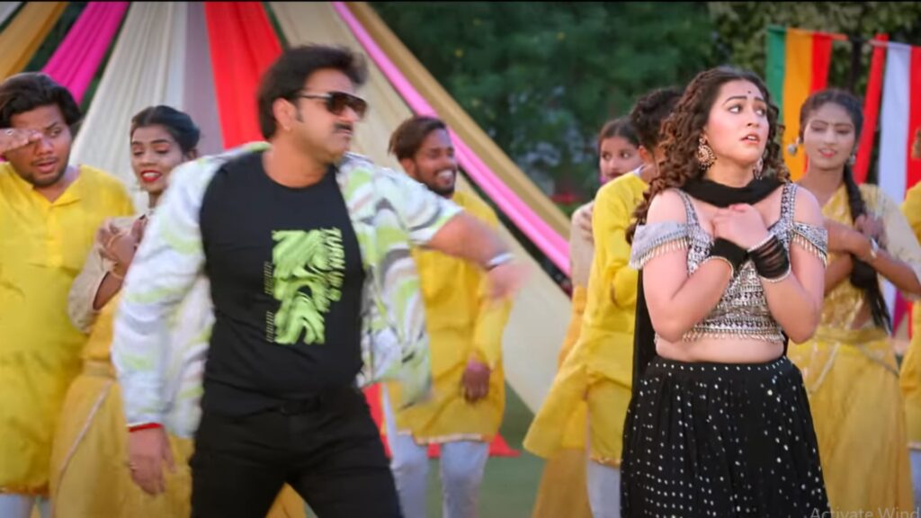 Pawan Singh Aur Sapna Chauhan का गाना ‘ओढ़नी सरकत जाय’ ने मचाया धमाल, फैंस हुए दीवाने