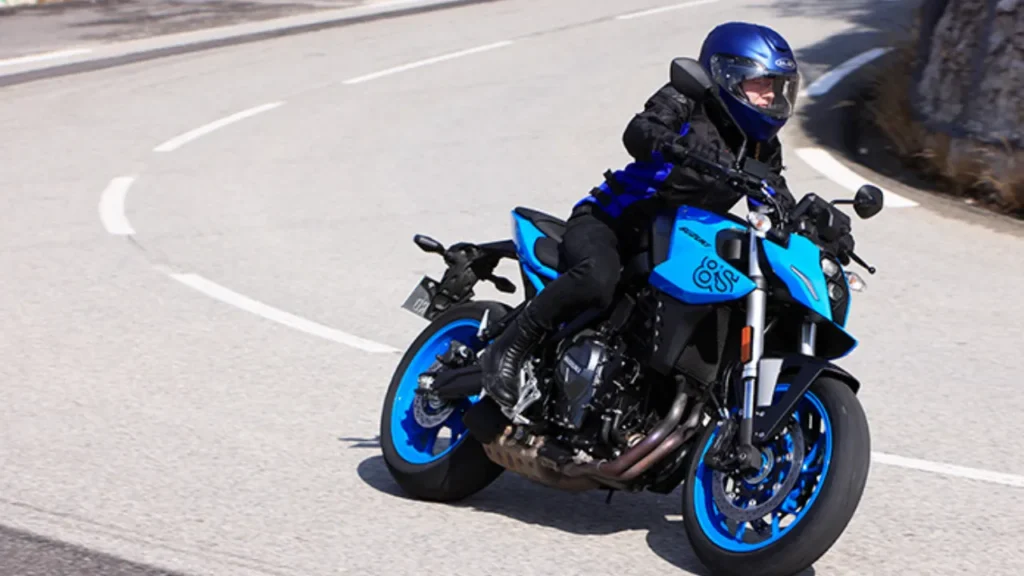 Suzuki GSX-8S: 776cc इंजन और धांसू फीचर्स के साथ जल्द होगी भारत में लॉन्च