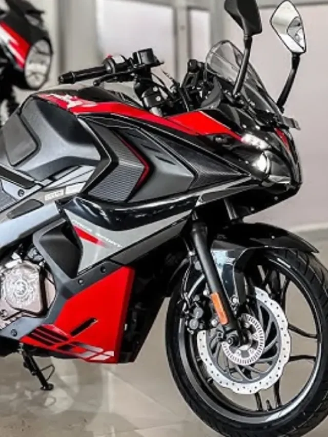 Bajaj Pulsar RS200 vs Yamaha R15 V4: कौन सी बाइक है दमदार?