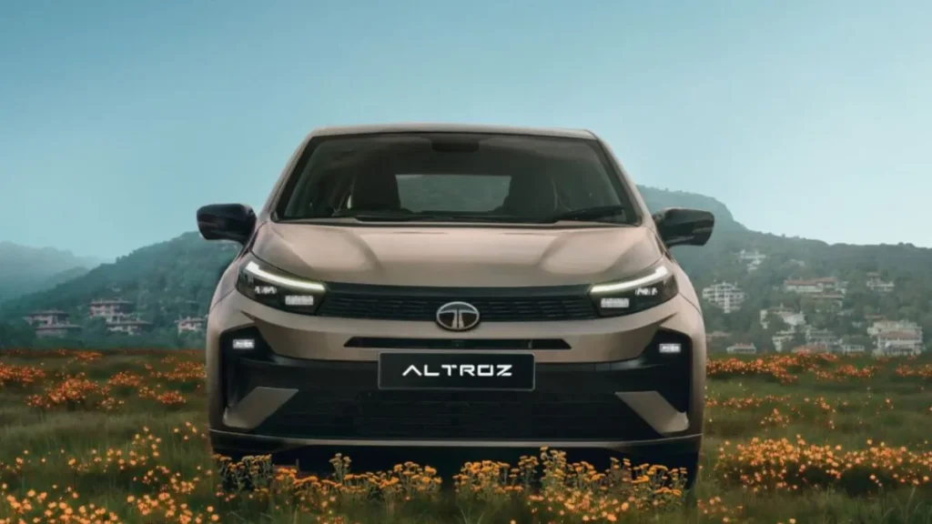 2025 Tata Altroz Facelift: मारुति बलेनो को कड़ी टक्कर देने आए इस कार के 5 दमदार फीचर्स