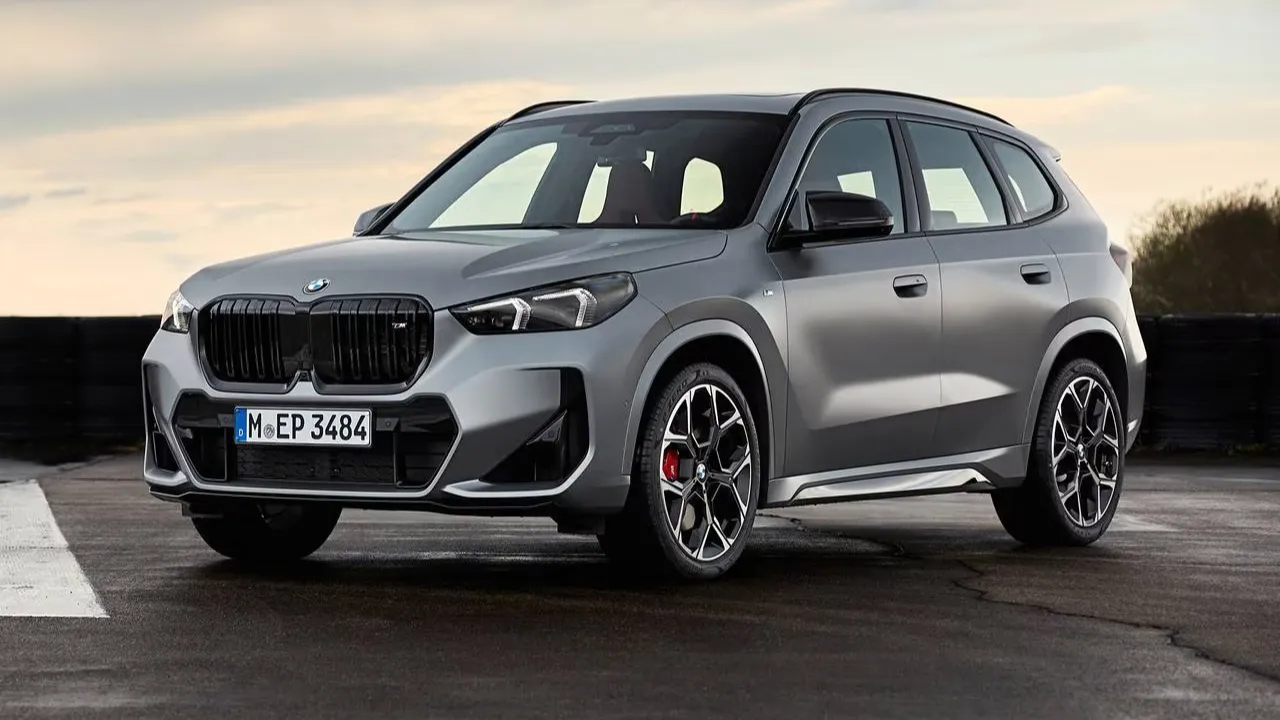 BMW X1: भारत में सबसे बेहतरीन कॉम्पैक्ट SUV, जानें फीचर्स, इंजन और कीमत