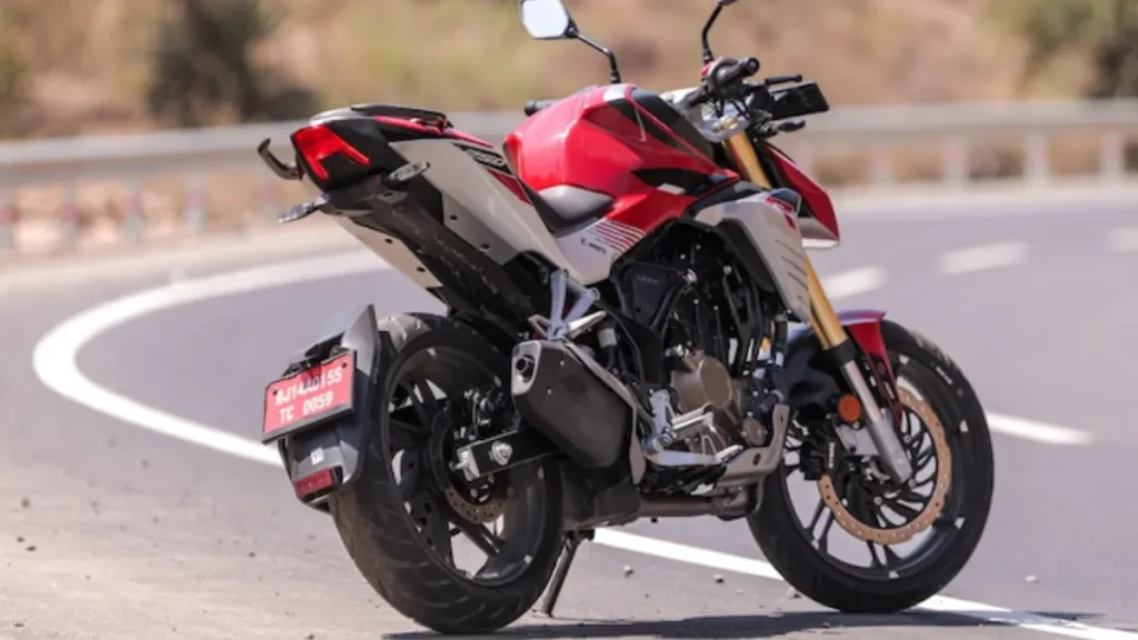 Hero Xtreme 250R हुई लॉन्च 250cc पावरफुल इंजन, धमाकेदार लुक और कीमत सिर्फ ₹1.80 लाख से शुरू