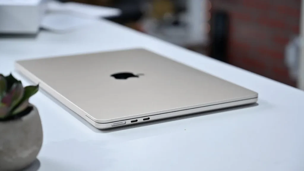 Flipkart पर ₹70,000 से कम में मिल रहा है MacBook Air M2 – जानिए पूरी डील और फायदे!