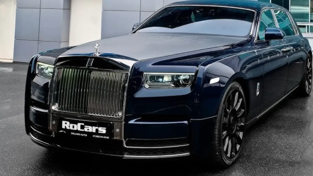 Rolls Royce Phantom Price: जानिए इस शाही लग्ज़री कार की कीमत, फीचर्स और परफॉर्मेंस