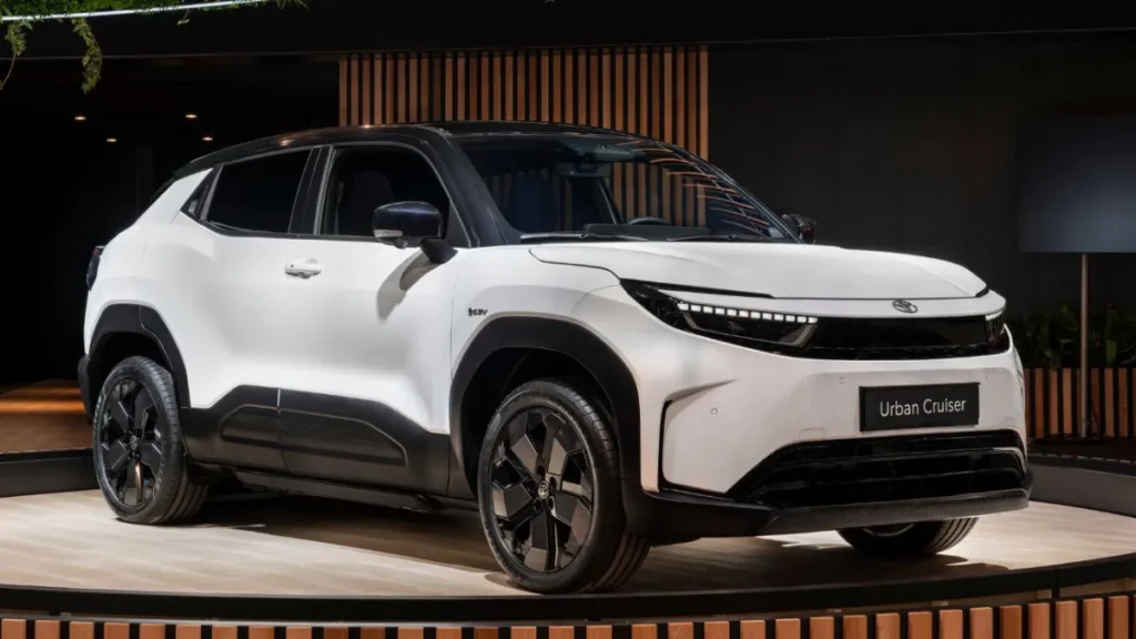 Toyota 2025-26 में मचाने वाली है धमाल! लॉन्च होंगी Toyota की ये 3 धांसू गाड़ियां