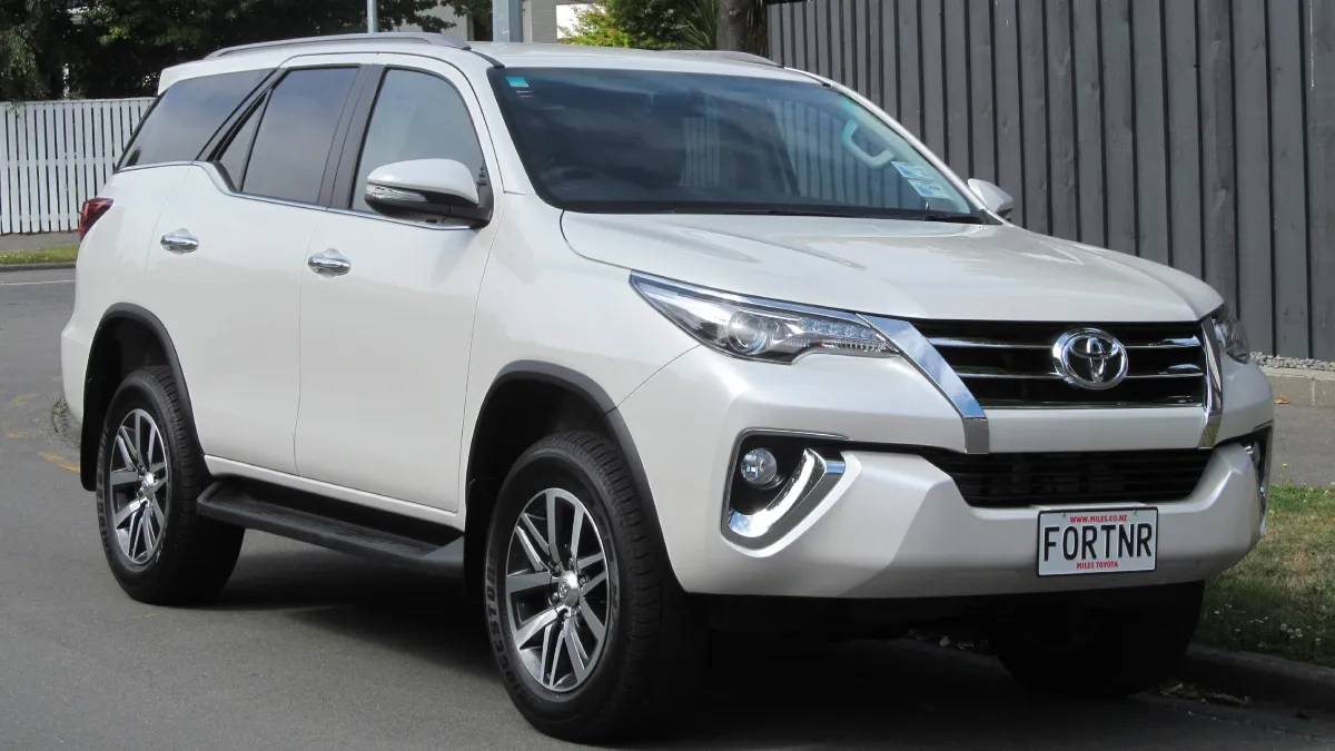 Toyota 2025-26 में मचाने वाली है धमाल! लॉन्च होंगी Toyota की ये 3 धांसू गाड़ियां