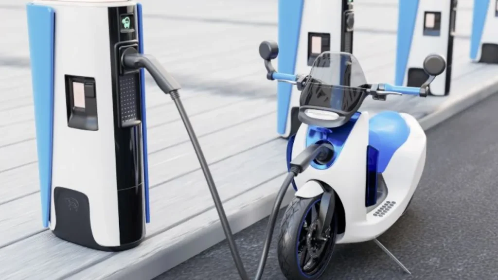 2025 में Electric Scooter खरीदने से पहले जान लें ये 5 बड़ी गलतियां, वरना पड़ेगा पछताना!