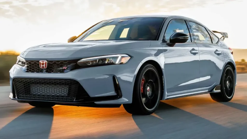 भारत आ रही है Honda Civic Type R, 275 kmph की टॉप स्पीड और धांसू परफॉर्मेंस के साथ