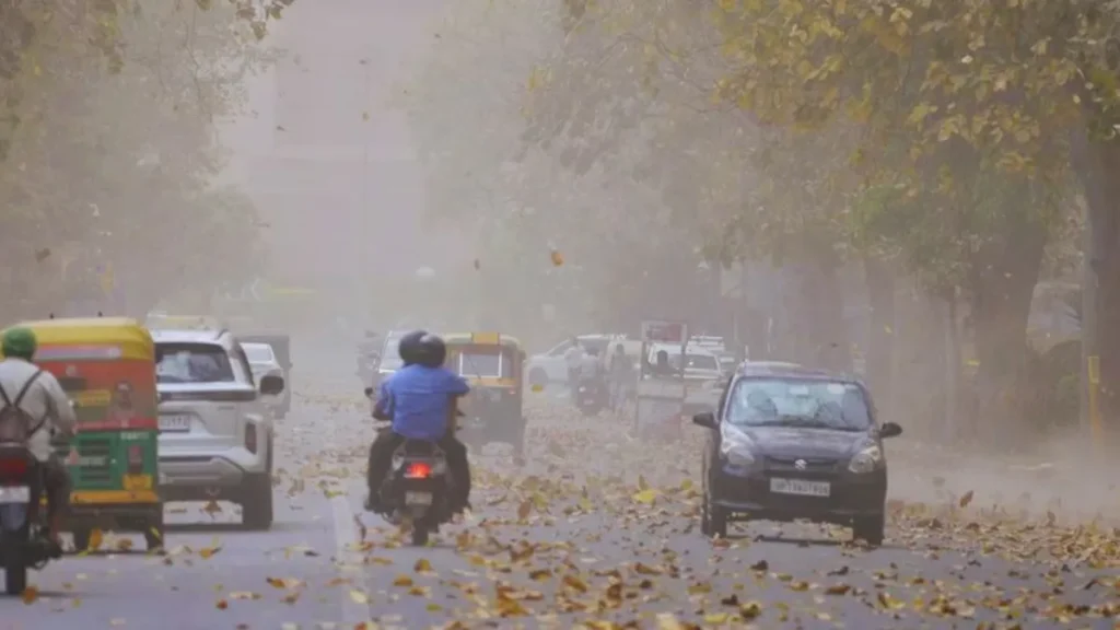 Monsoon Alert: 11 से 15 जून तक इन राज्यों में होगी मूसलधार बारिश, 60 किमी प्रति घंटे की रफ्तार से चलेंगी हवाएं