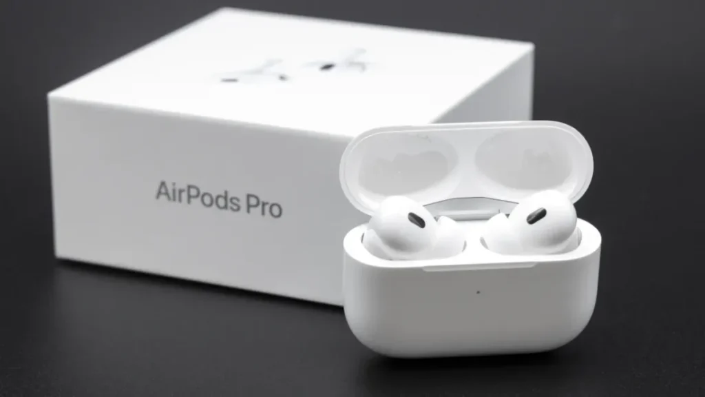WWDC 2025 में AirPods को मिल सकते हैं स्लीप डिटेक्शन और कैमरा कंट्रोल जैसे दमदार फीचर्स, जानें क्या हो सकता है खास