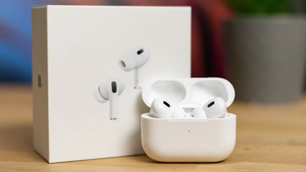 WWDC 2025 में AirPods को मिल सकते हैं स्लीप डिटेक्शन और कैमरा कंट्रोल जैसे दमदार फीचर्स, जानें क्या हो सकता है खास