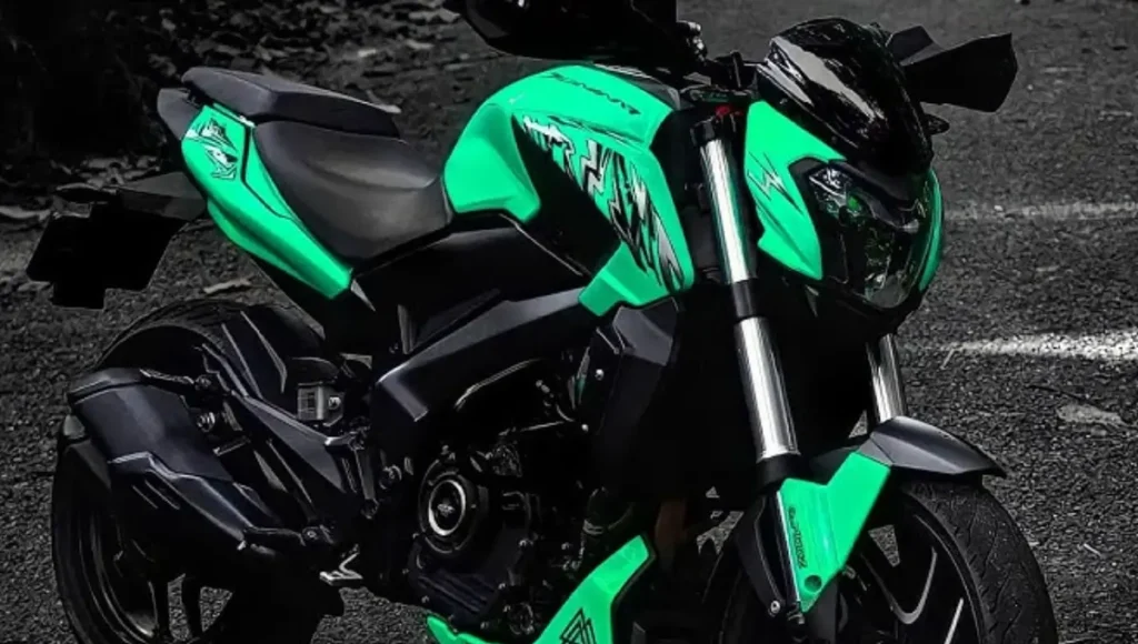 Bajaj Dominar 400: ₹2.35 लाख में LED डिस्प्ले, 373cc पावर और 6-स्पीड गियरबॉक्स के साथ दमदार स्पोर्ट्स बाइक