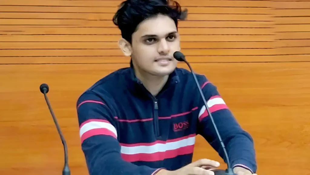 Prashant Kirad Net Worth: 2025 में भारत के यंग यूट्यूबर की कहानी, कमाई और पर्सनल लाइफ