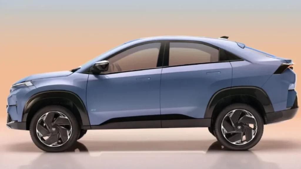 Tata Curvv EV लॉन्च होते ही मचा धमाका! 500km रेंज और स्टाइलिश लुक से चुराए दिल – जानें कीमत और फीचर्स