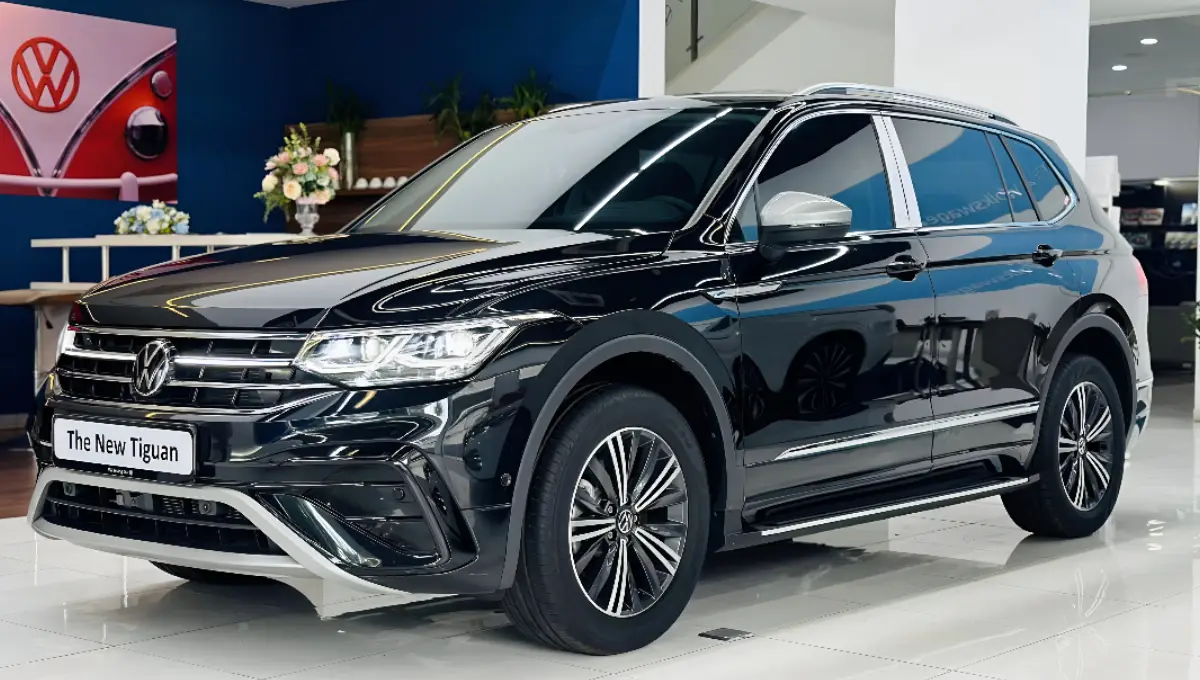 Volkswagen Tiguan: 2.0L इंजन और स्मार्ट फीचर्स के साथ लॉन्च, मिलेगा 12.61kmpl माइलेज