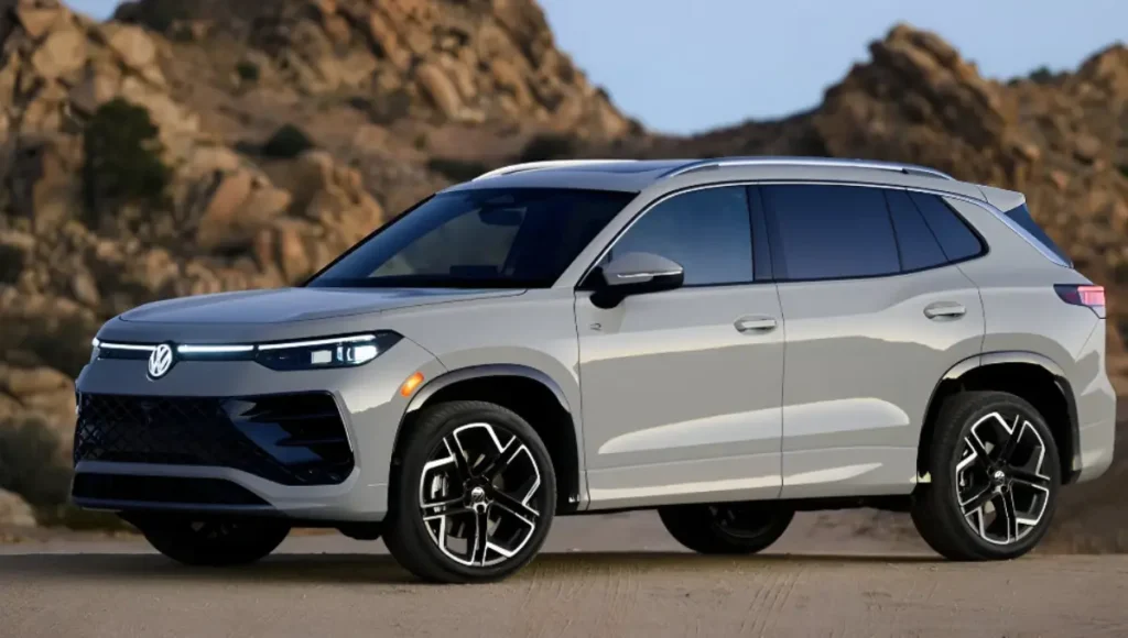 Volkswagen Tiguan: 2.0L इंजन और स्मार्ट फीचर्स के साथ लॉन्च, मिलेगा 12.61kmpl माइलेज