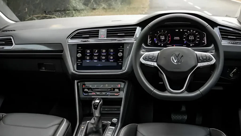 Volkswagen Tiguan: 2.0L इंजन और स्मार्ट फीचर्स के साथ लॉन्च, मिलेगा 12.61kmpl माइलेज