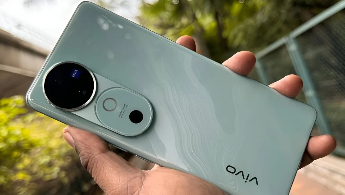 सिर्फ ₹14,000 में आया Vivo V40 5G प्रीमियम स्मार्टफोन, 12GB रैम और 100W चार्जिंग के साथ