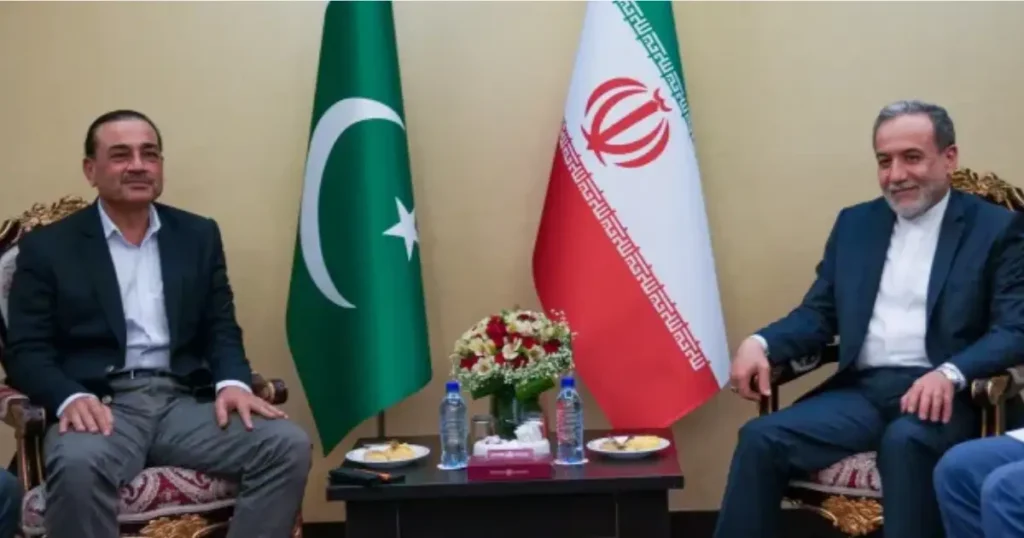 US Iran Talks News update, पाकिस्तान और ईरान अधिकारियों की बैठक के बीच नई कूटनीतिक कोशिशें