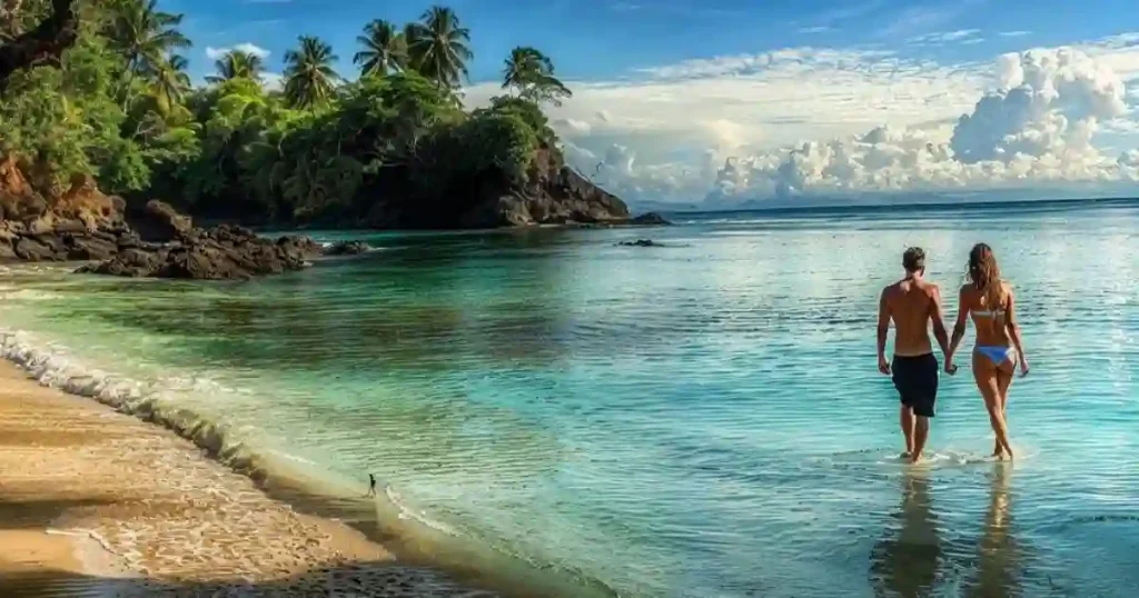 Costa Rica बीच और प्राकृतिक सुंदरता, दुनिया के सबसे खुशहाल देशों में शामिल